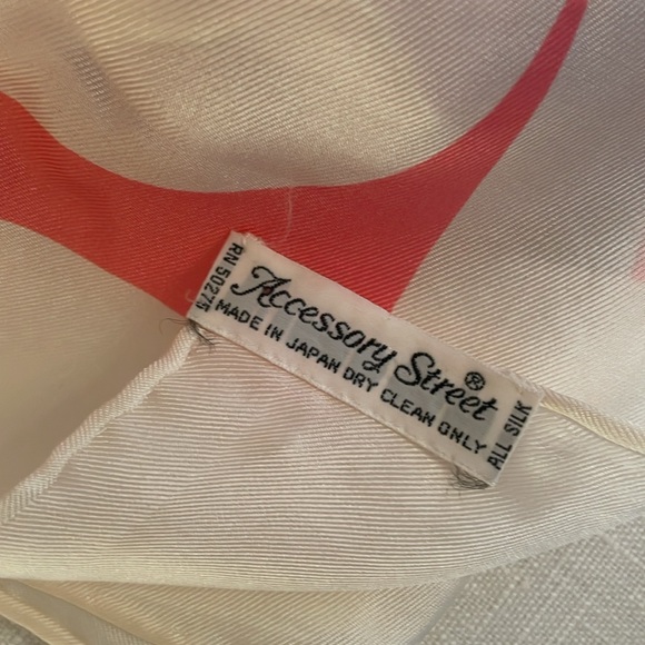 LEO NARDUCCI 100% silk scarf with coral abstract print. Made in Japan - Picture 14 of 16